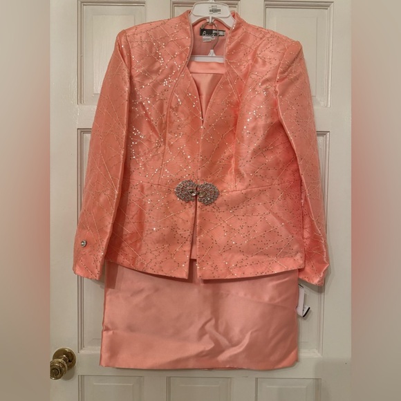 Ben Mark 3 piece suits size 14, 16, 18 red 16 - Picture 4 of 4